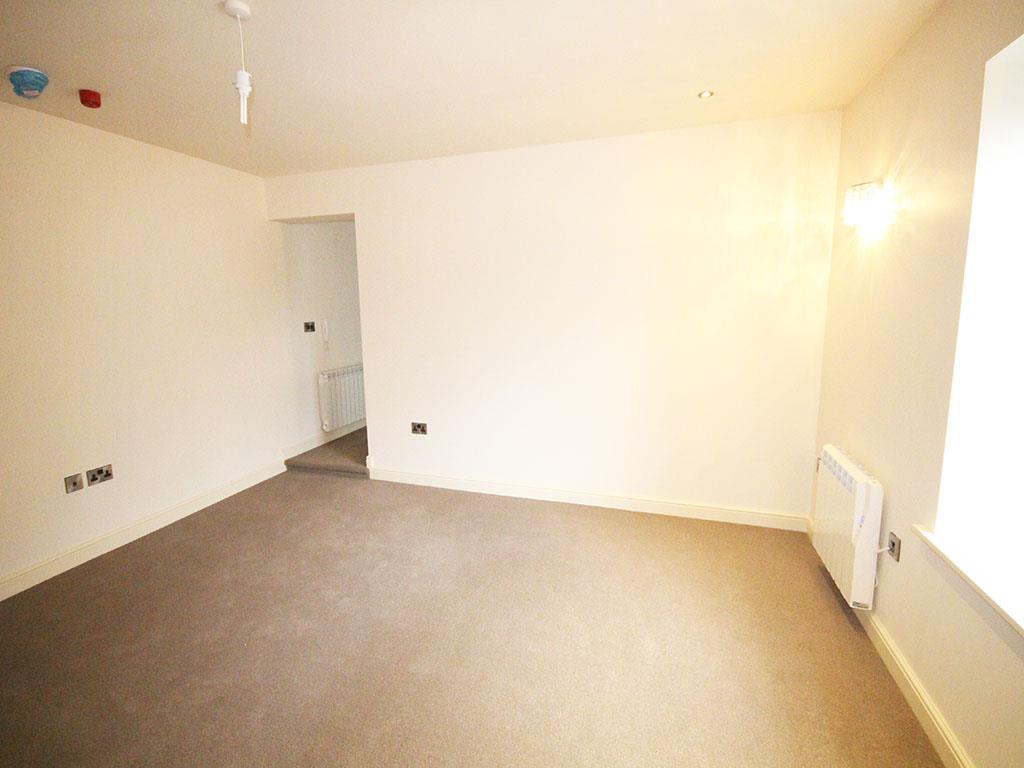2 bedroom apartment To Let in Barnoldswick - 2016-01-14 10.49.06.jpg